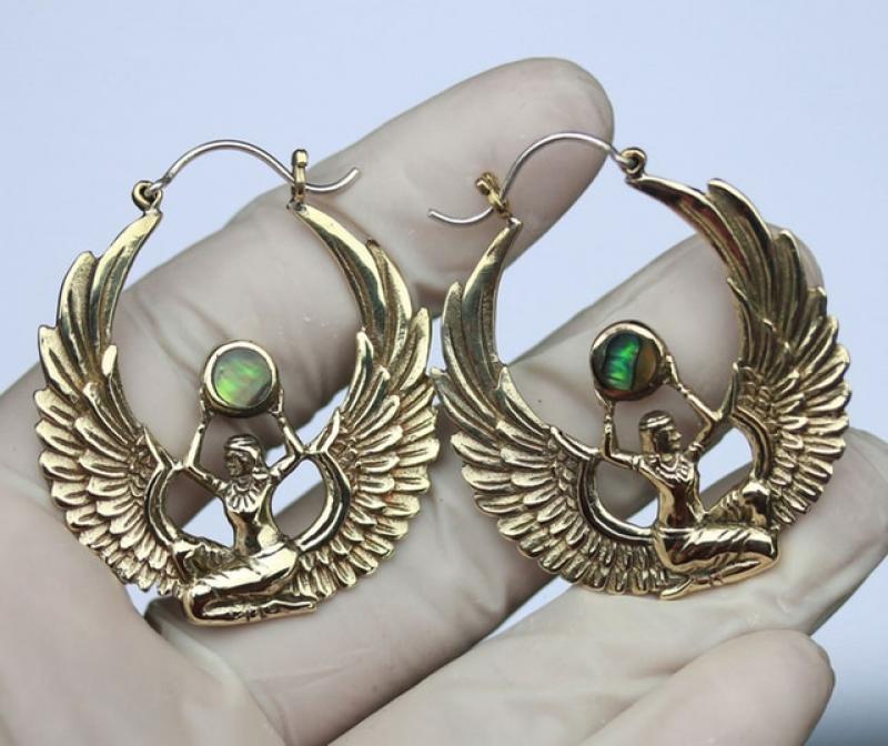 Ancient Egyptian Mythology Goddess Isis Wings Earrings for Women Vintage Egypt Gold Color Hoop Earrings Jewelry Wholesale