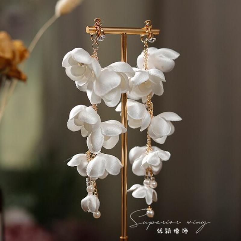 French satin lily of the valley beaded tassel earrings bridal white gauze dress Joker photo earrings