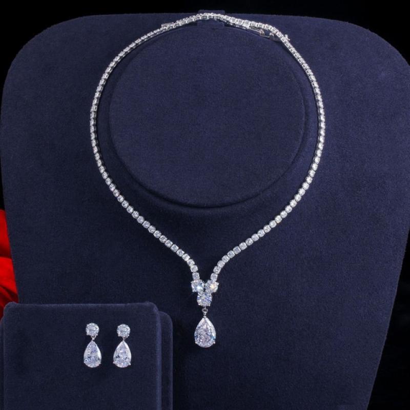 CWWZircons Fashion Cubic Zirconia Water Drop Pendant Necklace and Earrings Bridal Wedding Jewelry Sets for Brides Party T397