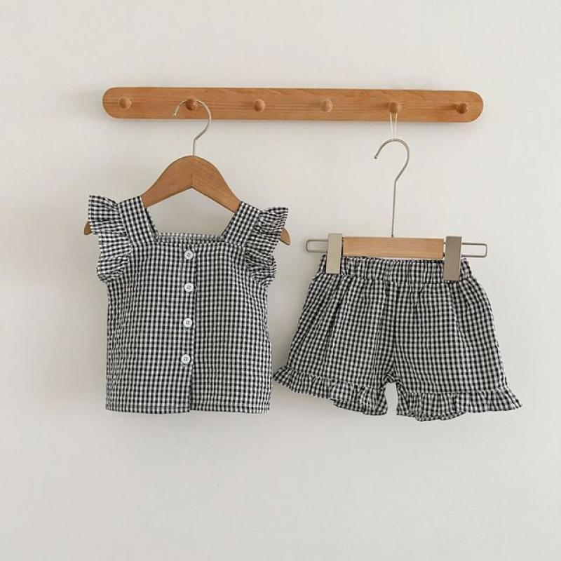 2023 Summer New Baby Shorts Lace Sleeve Square Neck Tops + Shorts 2 Pieces Suit Girls Grid Cotton Clothing Set Children Clothes