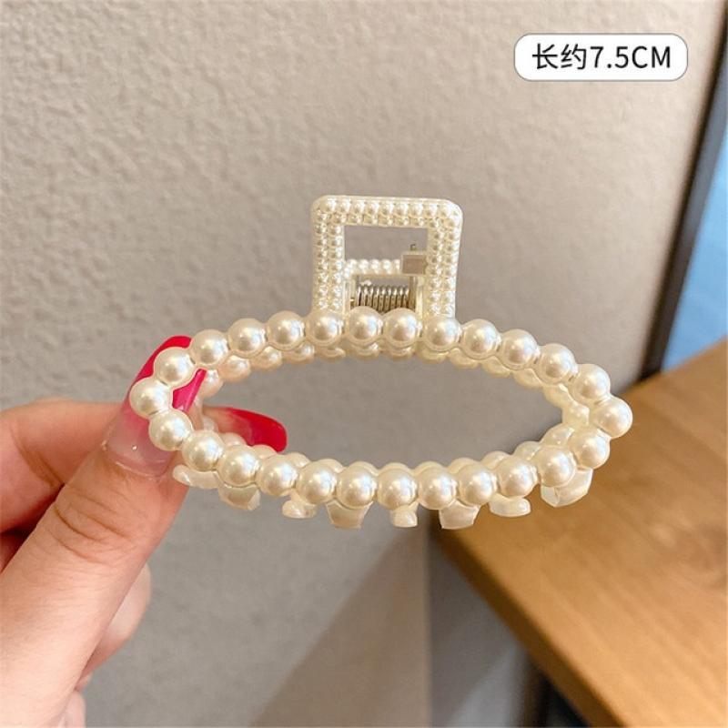 2021 Luxury Trendy Big Pearls Acrylic Hair Claw Clips Round Pearl  Makeup Hair Styling Barrettes for Women Hair Accessories