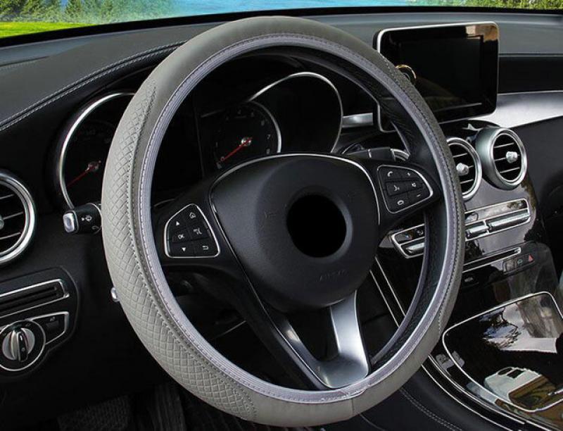 Four Seasons General Motors Steering Wheel Cover Non Slip Sweat Absorbent Fiber Leather Handle Cover Bread Off Road Pickup Sedan
