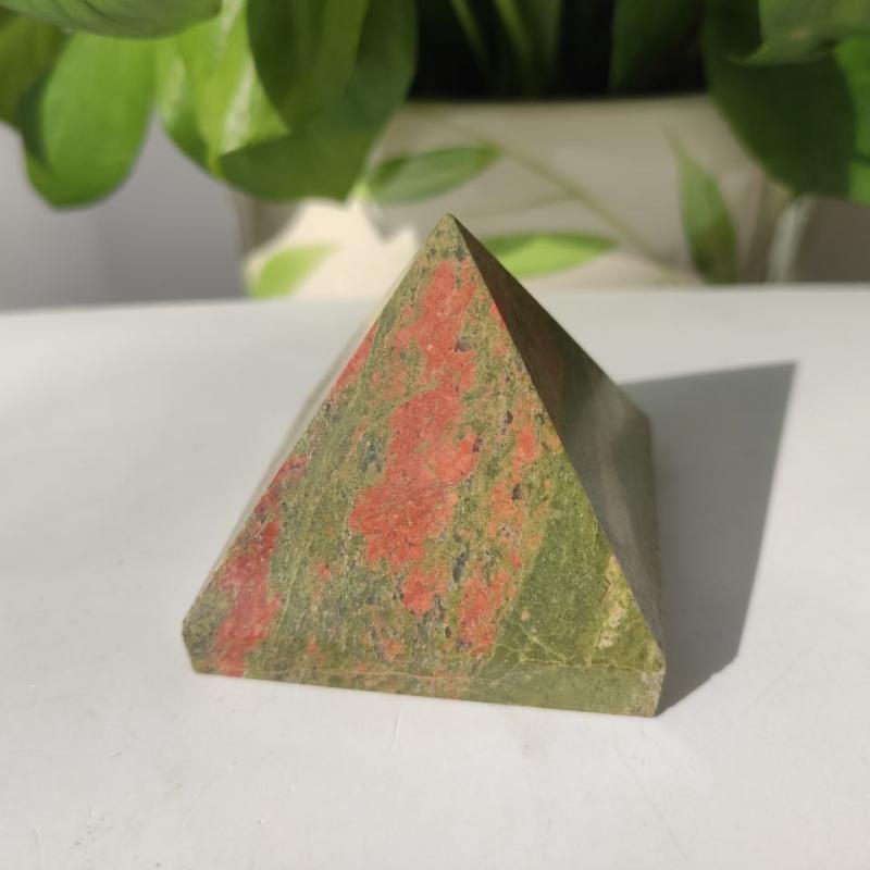 1pcs  5cm Crystal Reiki Unakite Gemstone Pyramid Chakra Balancing Energy Generator