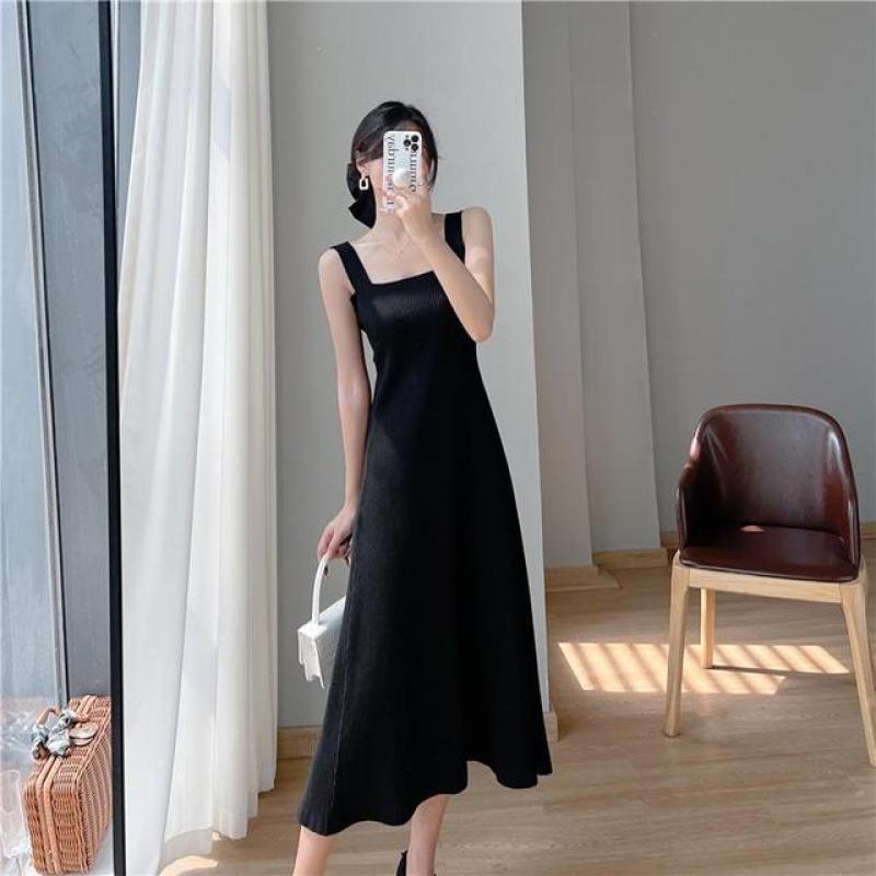 French Retro Black Suspender Dress Women's 2023 Summer Elegant Mid Length Knit Sundress Sexy Club Square Neck Party Dress Simple